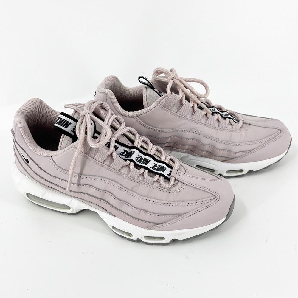 ✅ NWB NIKE AIR MAX 95 SE Particle Rose/ Black-White SIZE 7.5
